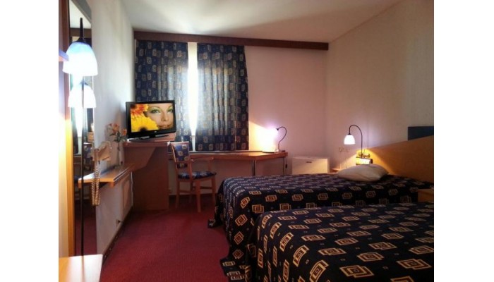 Iris Hotel poza 6