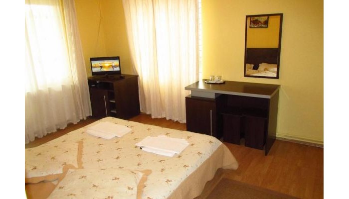 Hotel Casa Enescu poza 1