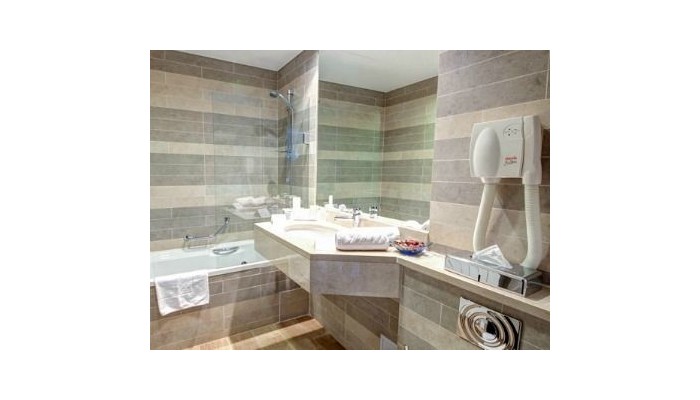 Hotel Golden Tulip Victoria poza 8