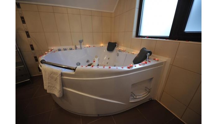 Complex Cochet poza 4