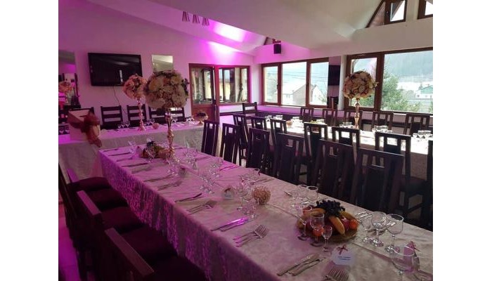 Complex Mona poza 15