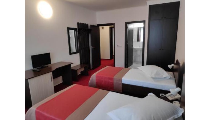 Hotel Hostel Caliman poza 2