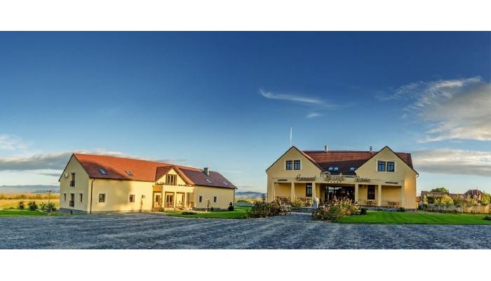 Hotel Conacul Benke poza 1