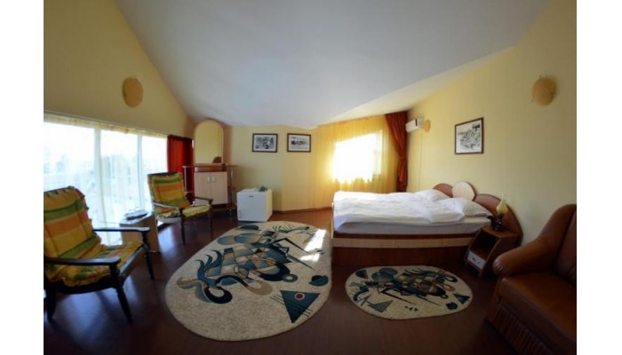 Complex Sunrise Crisan poza 5