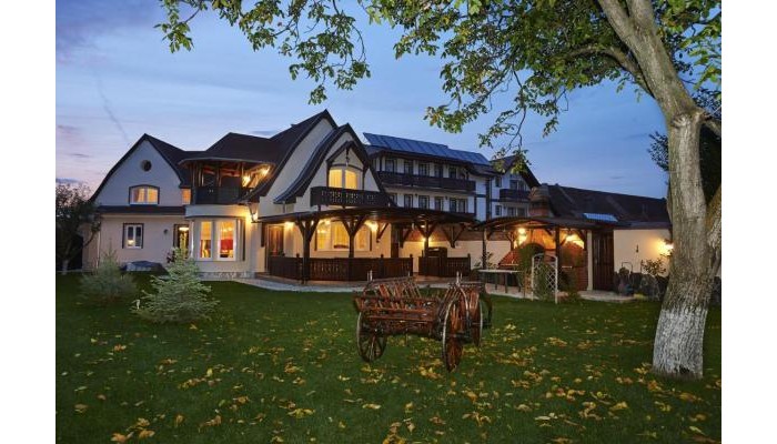 Hotel Conacul Ambient Cristian poza 0