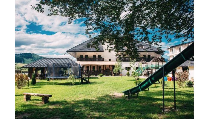 Hotel La Conac In Bucovina poza 2