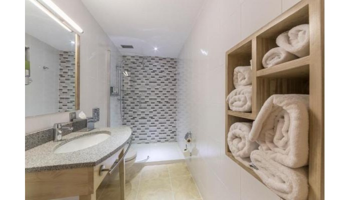 Hotel Hampton By Hilton Iasi poza 14