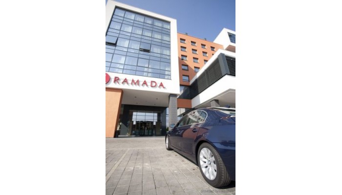 Hotel Ramada By Wyndham Oradea poza 0