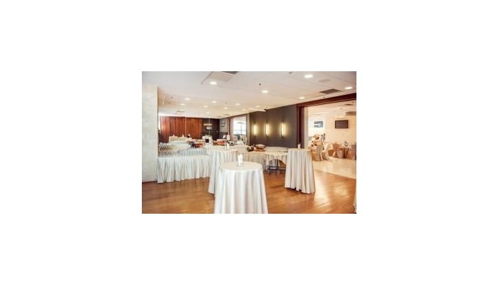 Hotel Ramada By Wyndham Oradea poza 7