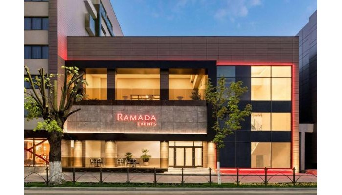 Hotel Ramada By Wyndham Ramnicu Valcea poza 1