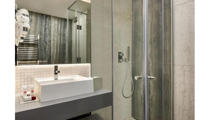 Hotel Ramada By Wyndham Ramnicu Valcea poza 5