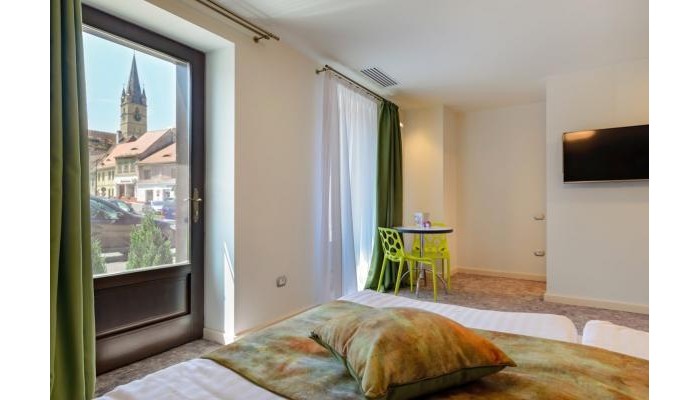 Hotel Blumenhaus Sibiu poza 18