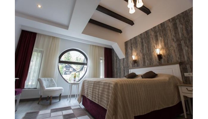 Pensiunea Carmen`s Mansion B poza 6