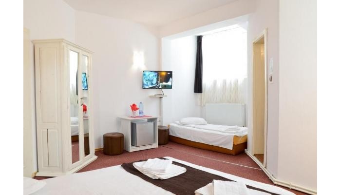 Pensiunea Happy Inn poza 1