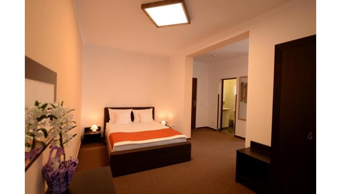 Vila Calimanel poza 5